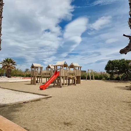 Mobile 5 Etoiles 6 Personnes Kamp alanı