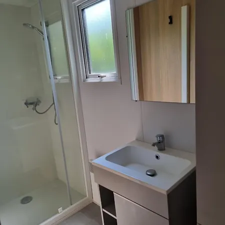 Mobile 5 Etoiles 6 Personnes Campingplads *